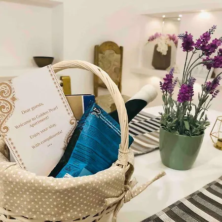 Golden Pearl - Jacuzzi Center Luxury Апартамент