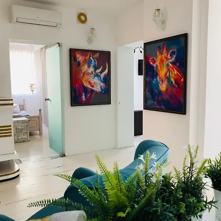 Golden Pearl - Jacuzzi Center Luxury アパート