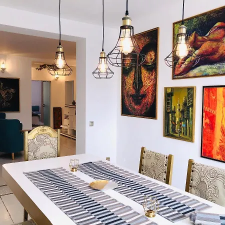 Golden Pearl - Jacuzzi Center Luxury Appartement *